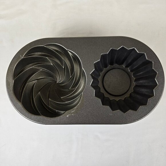 Nordic Ware Cast Aluminum Cute Cupcake Pan 6 Cups/1.4 Liters Baking Pan - Picture 1 of 6